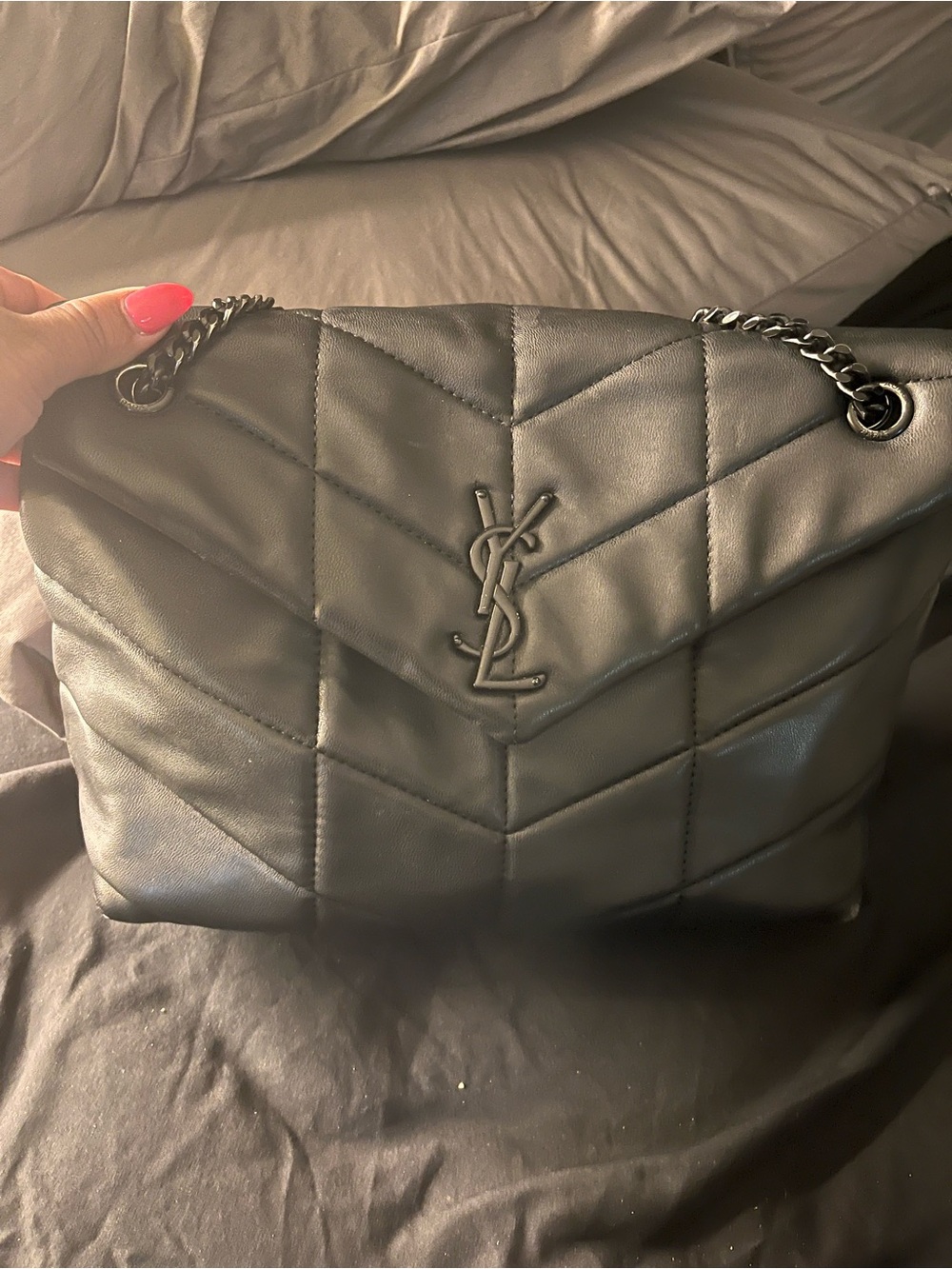 Saint Laurent Black Quilted Shoulder Bag - Picture 2 of 6